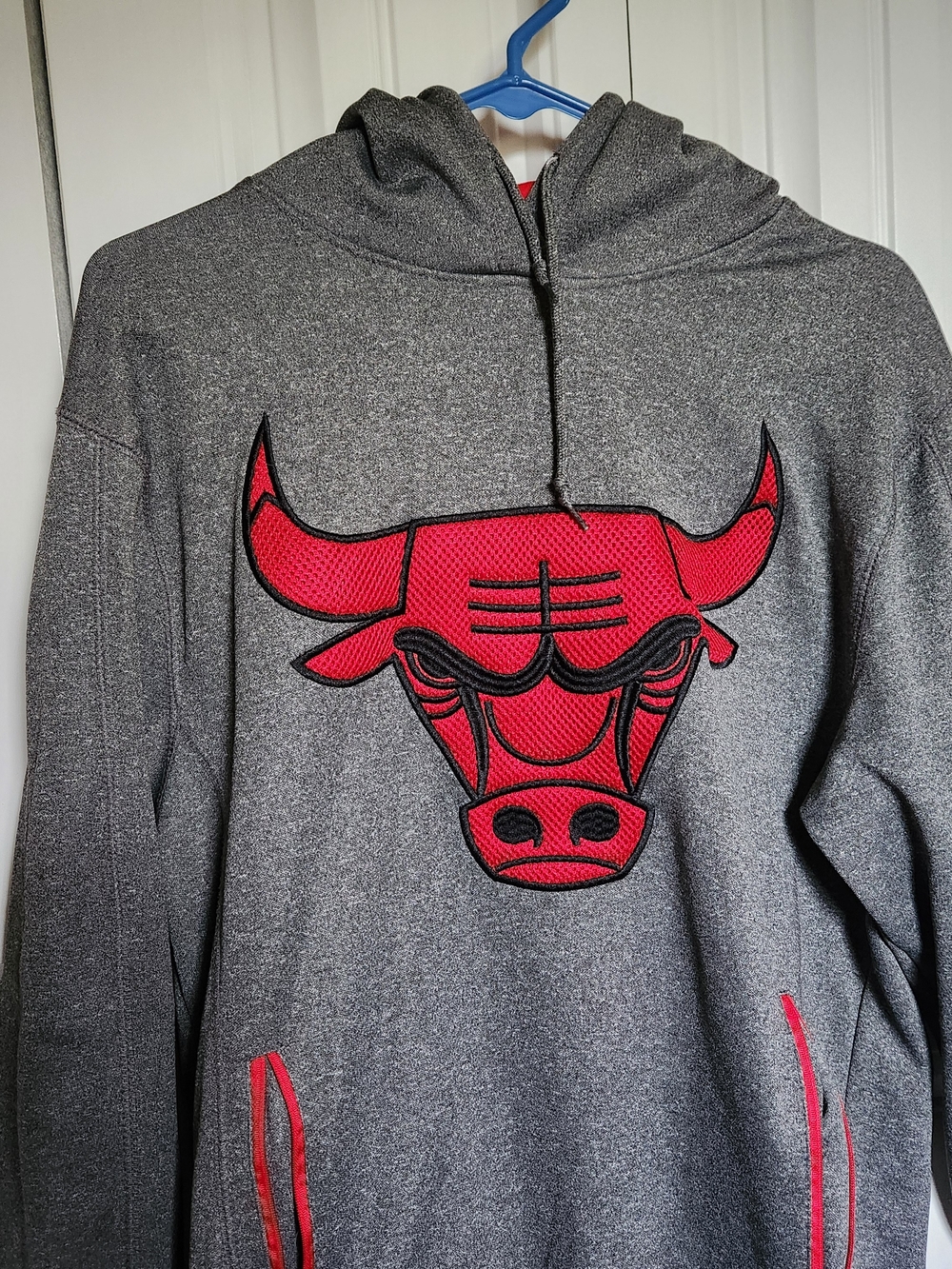 NBA Men's Gray Zip-Up Hoodie with Red Bulls Logo Size L